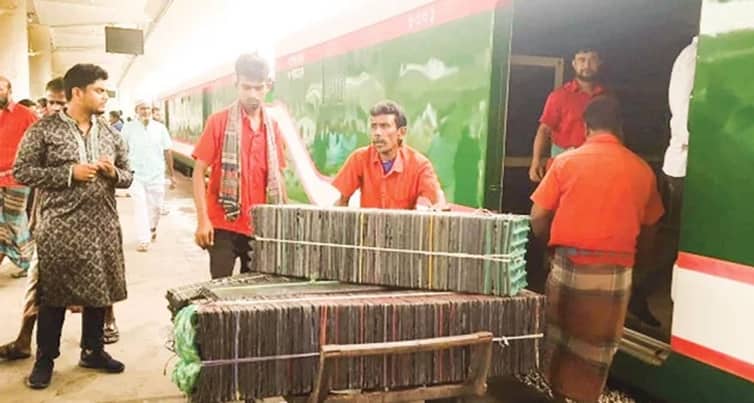 আজ থেকে বন্ধ ঘোষণা ‘কৃষিপণ্য স্পেশাল’ ট্রেন