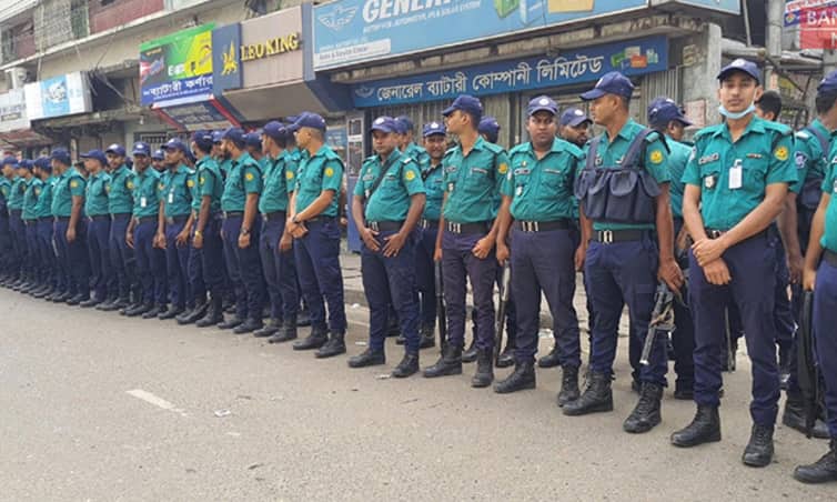 জাতীয় পার্টির অফিসে কড়া পাহারায় পুলিশ, দেখা নেই নেতাকর্মীর