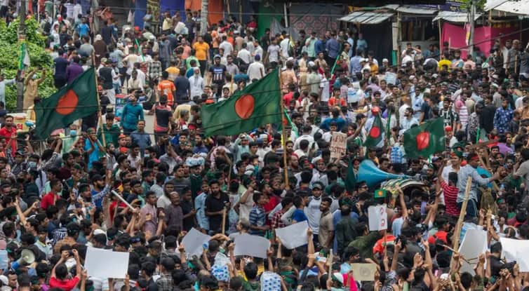 ছাত্রদের ওপর গু.লি চালানো ৭৪৭ পুলিশ চিহ্নিত Anti-discrimination Students Movement
