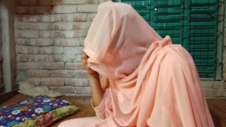ফেসবুকে প্রবাসীর স্ত্রীর প্রেম, বাড়িতে গিয়ে দেখলেন প্রেমিক ৯ম শ্রেণির ছাত্র