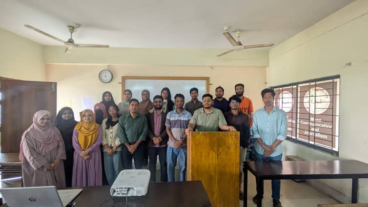 কমিউনিটি গাইড ফর ফ্যাক্ট-চেকিং