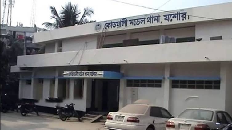 সন্ত্রাসী গ্রেফতার