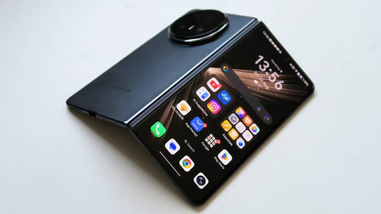 Honor Magic V6