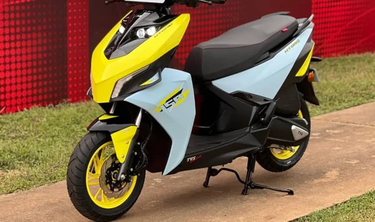 New Petrol Bikes and Scooters Face Delhi Ban from April 2028 Under EV Policy Draft new petrol bikes scooters banned Delhi