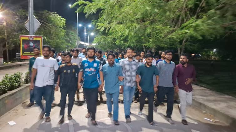 গুপ্ত রাজনীতি ও অপপ্রচার বন্ধের দাবিতে বেরোবি ছাত্রদলের বিক্ষোভ মিছিল বেরোবি ছাত্রদল