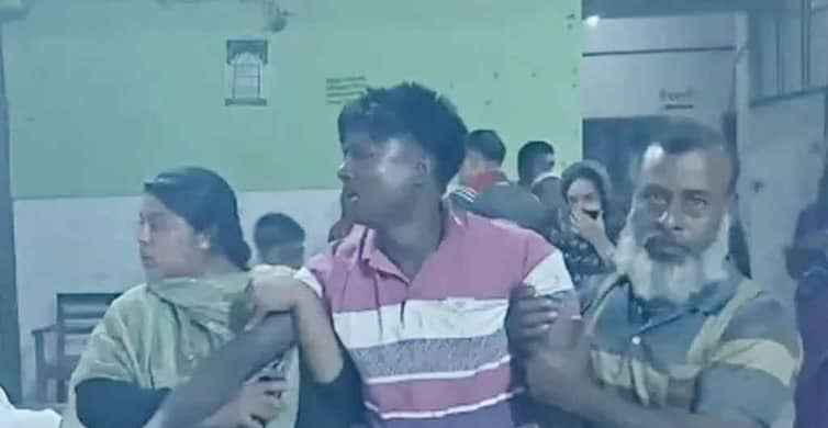 স্বামীর ভ্যানে করে যাচ্ছিলেন বাবার বাড়ি, পথেই প্রাণ গেল গৃহবধূর Bow
