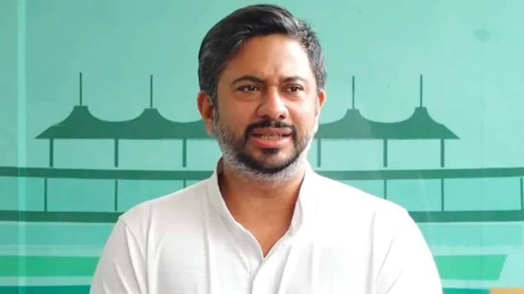 কোনো গ্রুপের না