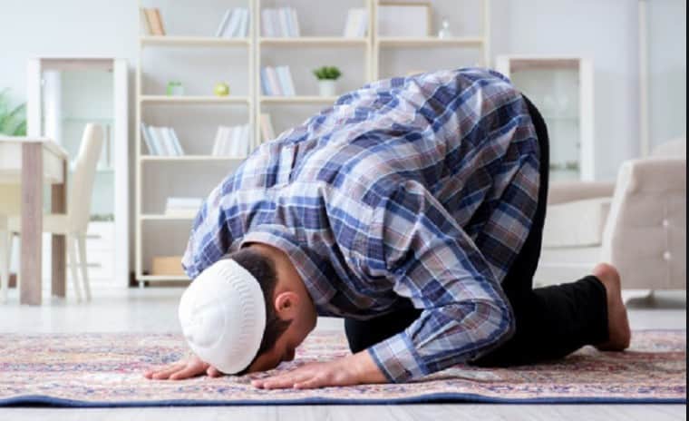 ঈদের নামাজ ঘরে বা একাকী আদায় করা যাবে?