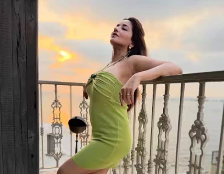 অভিনেত্রী মোনালিসা