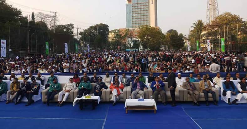 মুজিব বর্ষের ক্ষণগণনা অনুষ্ঠানে চট্টগ্রামে মানুষের ঢল