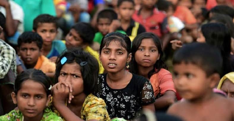 এবার রোহিঙ্গা শিশুদের পড়াশোনা করাবে সরকার
