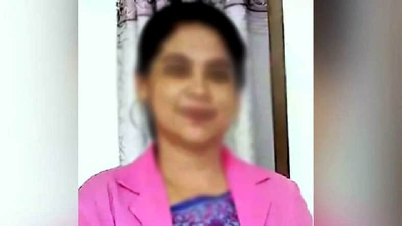 কাঠমিস্ত্রির প্রেমে ঘর ছাড়লেন ইংলিশ মিডিয়ামের শিক্ষিকা