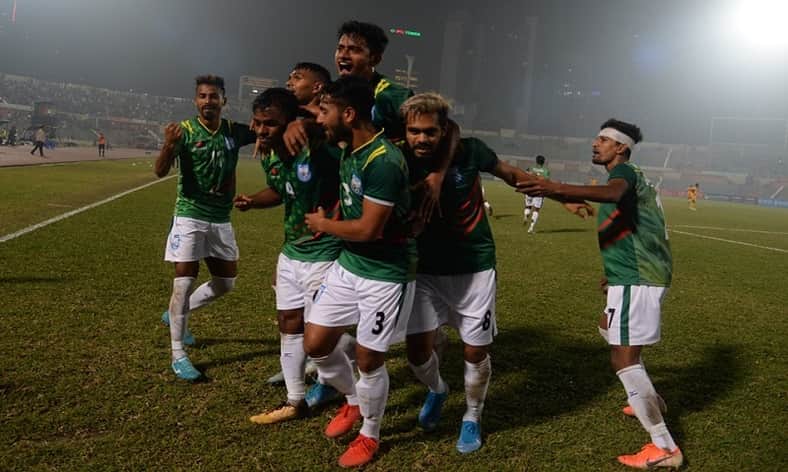 শ্রীলঙ্কাকে উড়িয়ে সেমিতে বাংলাদেশ