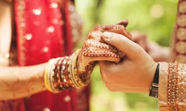 বিয়ের আসরে দিনভর অপেক্ষা, বর না আসায় জ্ঞান হারালেন কনে