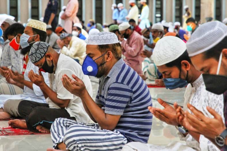 মনে হচ্ছে না কোন ঈদ কাটাচ্ছি, অন্যসব দিনের মতোই আজকের দিনটা