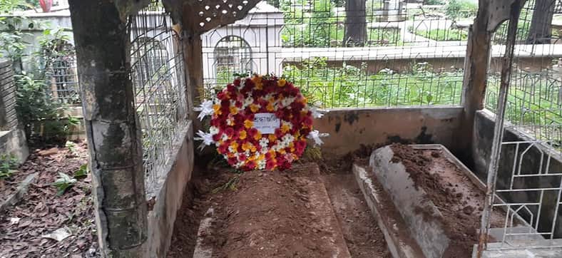 জাতীয় অধ্যাপক ড. আনিসুজ্জামানের দাফন সম্পন্ন