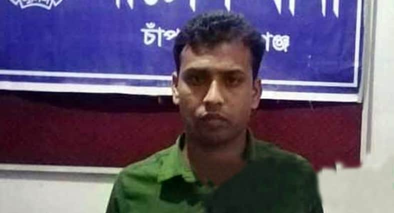 ছদ্মবেশে মসজিদে ধর্ষকের সাথে নামাজ পড়ল পুলিশ, অতঃপর…