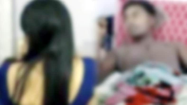 পরকীয়ার জেরে স্বামীর পুরুষাঙ্গ কেটে দিল অন্তঃসত্ত্বা গৃহবধূ