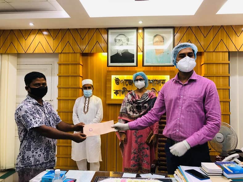 কালীগঞ্জে ৫৬ শিক্ষক-কর্মচারী পেল প্রধানমন্ত্রীর আর্থিক সহায়তা