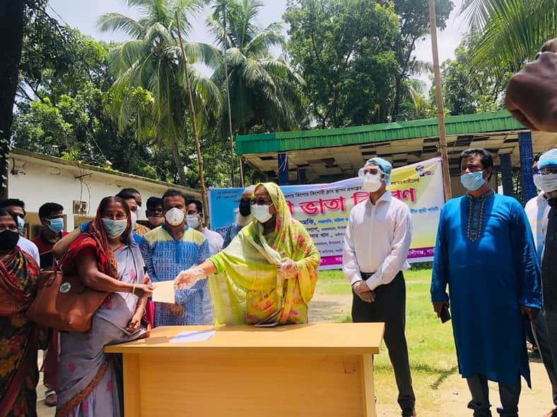 কালীগঞ্জে ড্রাইভিং ট্রেডের ভাতা পেল ৩০ প্রশিক্ষণার্থী