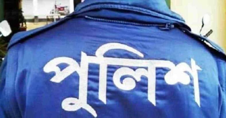 মহাসড়কে বাস চাপায় পুলিশ সদস্যের মৃত্যু