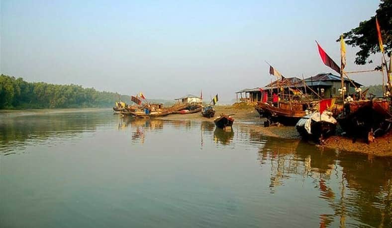 অপরুপ সৌন্দর্যের লীলাভূমি সাগর কন্যা মনপুরা