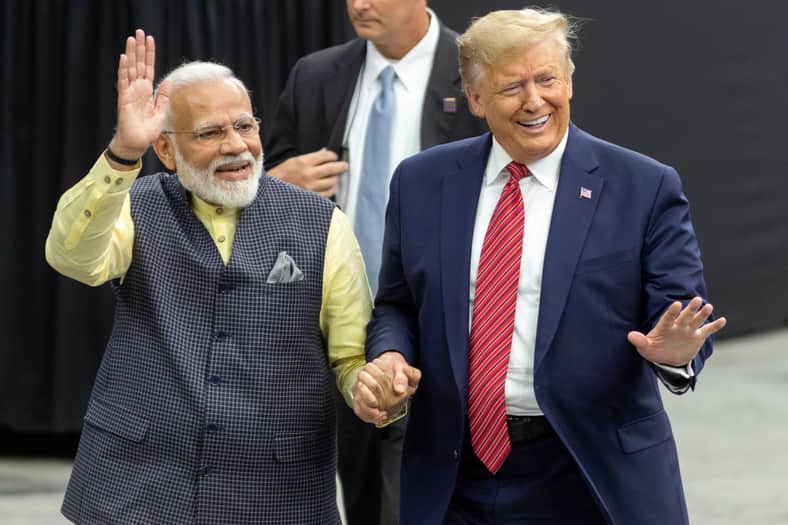ট্রাম্প নোংরা বলায় ক্ষেপেছেন ভারতীয়রা