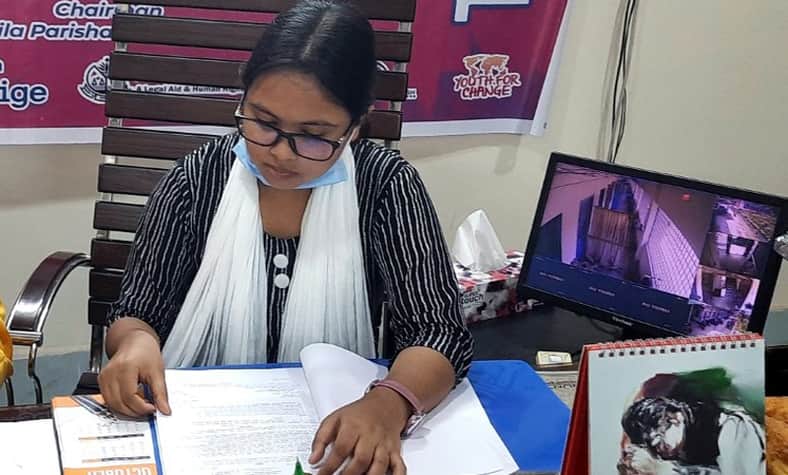 নবম শ্রেণির শিক্ষার্থী এক ঘণ্টার জন্য প্রতীকী উপজেলা চেয়ারম্যান