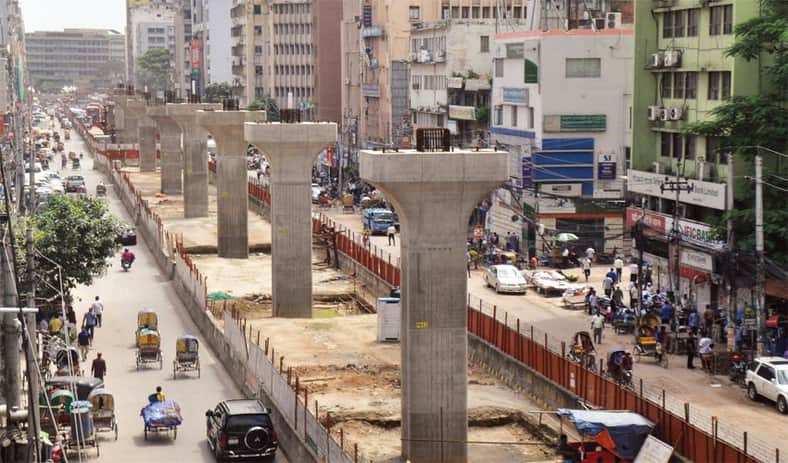 গতি বাড়ছে মেট্রোরেলের