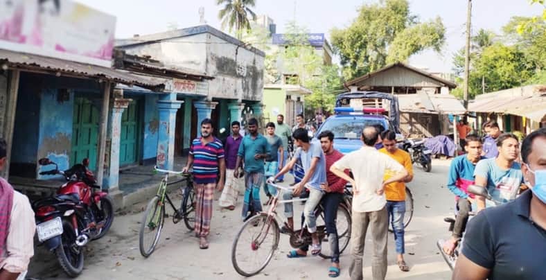 ৫ মিনিটে সোনালী ব্যাংক থেকে ৯ লাখ টাকা লুট
