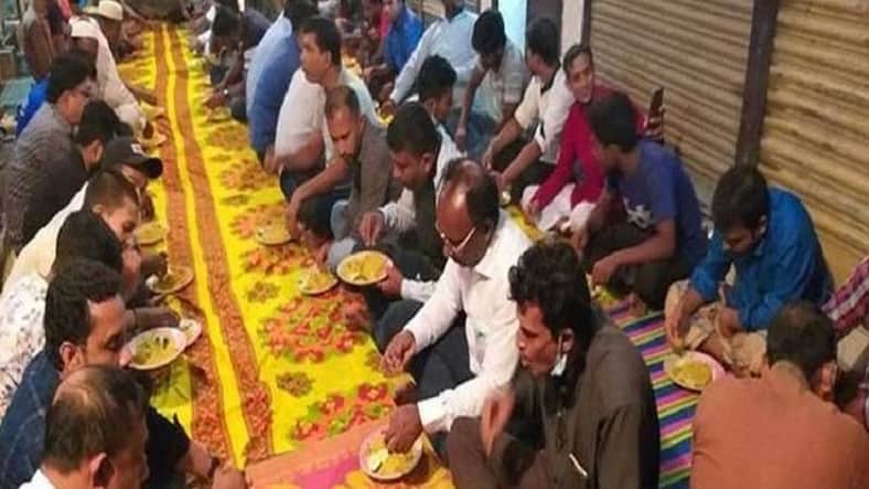 হেরে যাচ্ছেন ট্রাম্প, এ খবরে বরিশালে ২০০ জনকে খাওয়ালেন ব্যবসায়ী