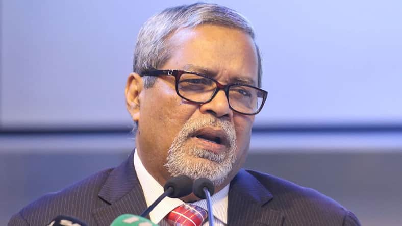 ইসির বিরুদ্ধে রাষ্ট্রপতিকে চিঠি : মুখে কুলুপ এঁটেছেন সিইসি