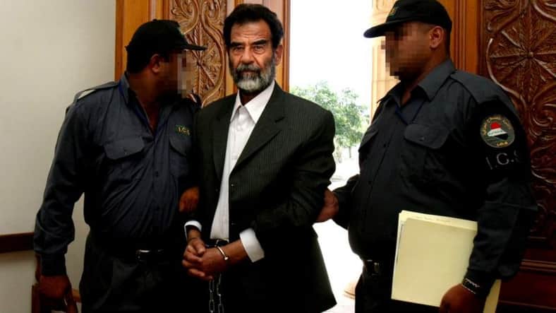 সাদ্দাম হোসেনের ফাঁসির সময়ে কেঁদেছিলেন যে আমেরিকান সৈন্যরা