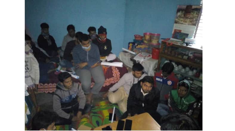 ভাড়া বাসা থেকে নারী কাউন্সিলরসহ ১৮ শিবির কর্মী আটক