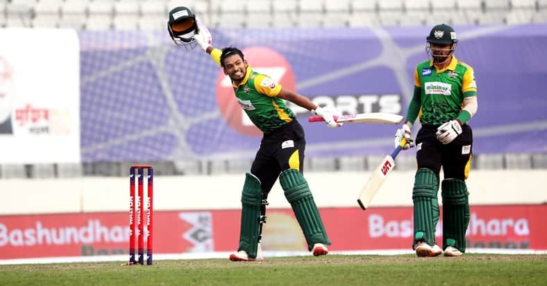 ১০ ছক্কায় শান্তর দুর্দান্ত সেঞ্চুরি, রানের পাহাড়ে রাজশাহী