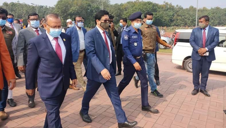 মেহেরপুর ও লালমনিরহাটে উন্নয়ন কার্যক্রম পরিদর্শন করলেন স্থানীয় সরকার মন্ত্রী