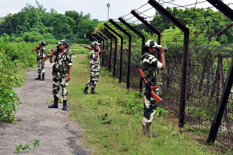সুড়ঙ্গের সন্ধান মিলেছে ভারত-বাংলাদেশ সীমান্তে!