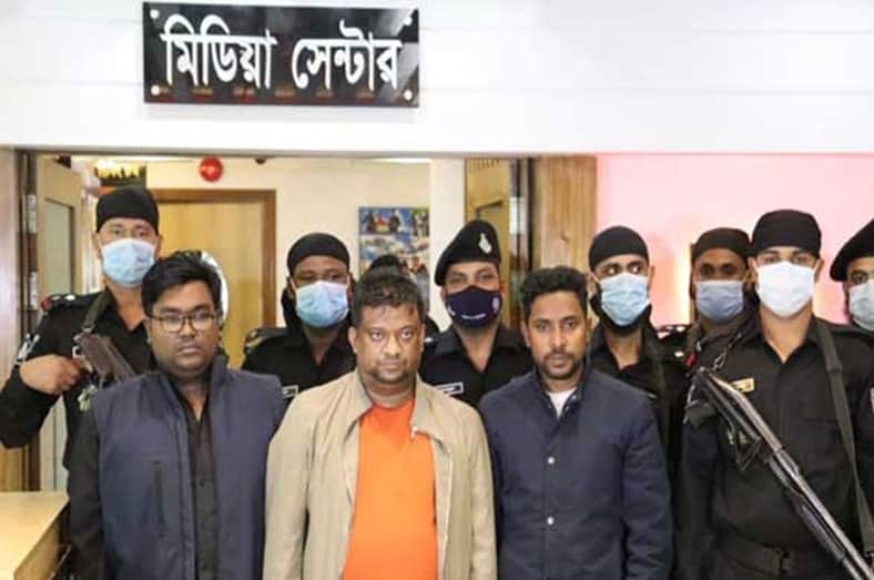 ১ চক্রের হাতেই তিন হাজার ৪০০ টেলিটকের সিম