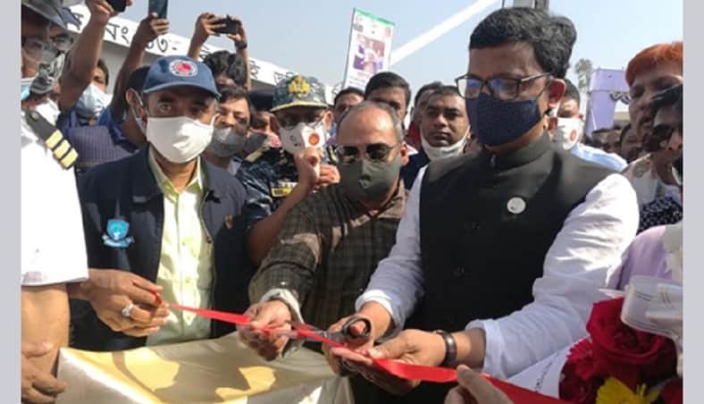 আরিচা-কাজিরহাট রুটে ফেরি সার্ভিস উদ্বোধন করলেন নৌপরিবহন প্রতিমন্ত্রী