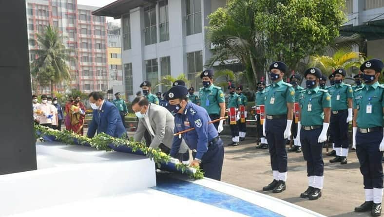 শোক, শ্রদ্ধা ও ভালোবাসায় জীবন উৎসর্গকারী পুলিশ সদস্যদের স্মরণ
