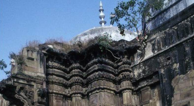 ভারতের কাশীতে মসজিদের ভেতর মন্দিরের অস্তিত্ত্ব খুঁজতে বিতর্কিত নির্দেশ