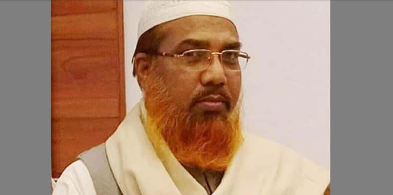 লালবাগের বাসা থেকে হেফাজত নেতা মাওলানা জুবায়ের গ্রেফতার