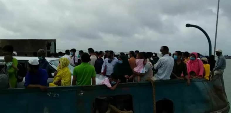 উভমুখী চাপে শিমুলিয়া-বাংলাবাজার নৌরুট