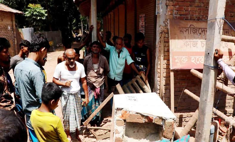 প্রতিহিংসার শিকার মসজিদের দানবাক্স