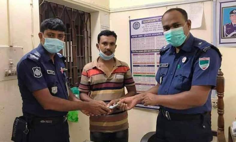 কৃষকের গরু কেনার টাকা ভুল করে পাঠানো হলো অন্য অ্যাকাউন্টে, অতঃপর…