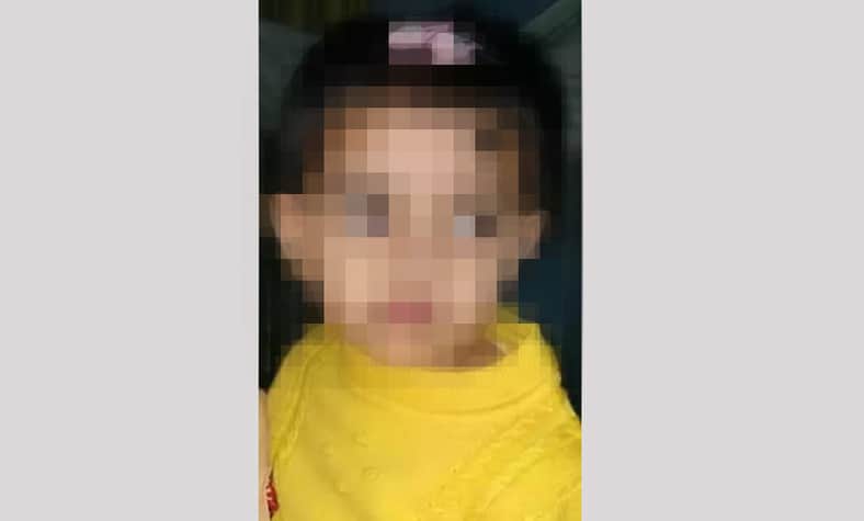 শিশুকে নিয়েই প্রেমিকের সঙ্গে পালালেন মা, কাঁদছেন বাবা