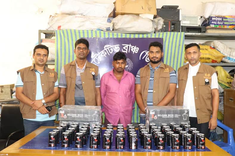 কালীগঞ্জেডিবি পুলিশের সাড়াশি অভিযান: ১৫ দিনে বিপুল মাদক উদ্ধার, রোহিঙ্গাসহ গ্রেপ্তার ৯