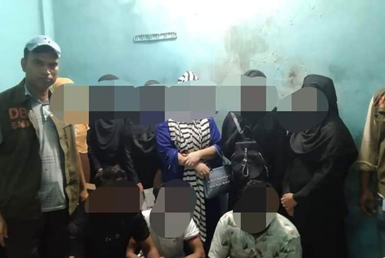 হোটেলে ‘অসামাজিক কাজ’, রাতে হাতনাতে আটক ৯ তরুণ-তরুণী