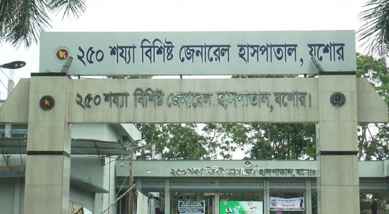 বাচ্চা হবার এক ঘন্টা পর সন্তান ফেলে প্রেমিকের সঙ্গে পালালেন গৃহবধূ