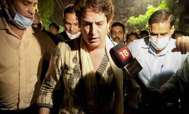 প্রিয়াঙ্কাকে আটকের ৩০ ঘণ্টা পর গ্রেফতার দেখানো হলো